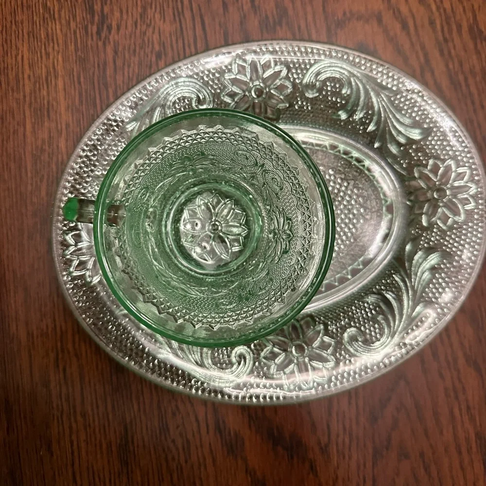 Vintage Tiara Indiana Glass Chantilly Green snack set - Picture 2 of 5